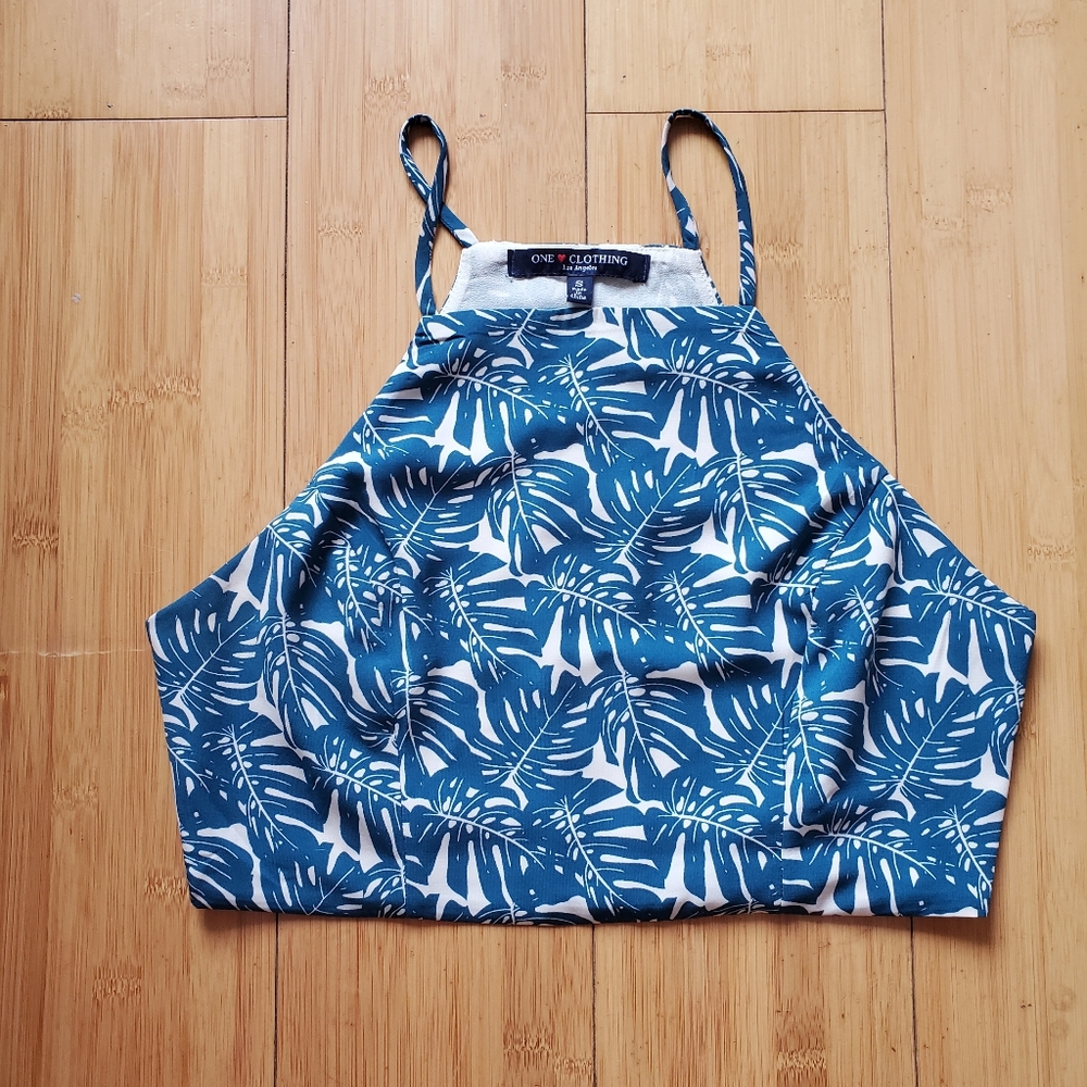 LIKE NEW Tropical Leaf Croptop